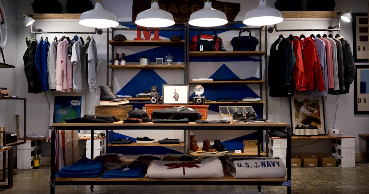 Window Display Screen: The Complete Guide to Storefront Digital Signage