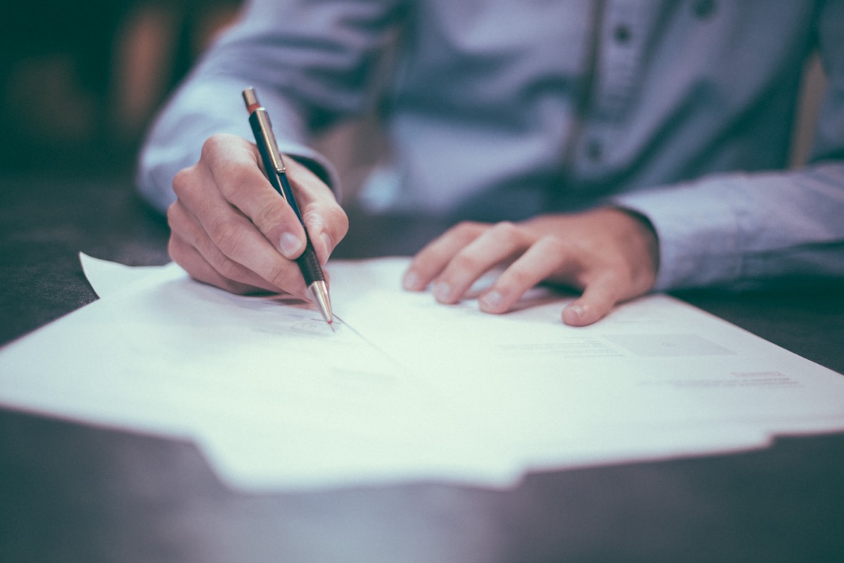Digital Signage RFP Template: How to Source the Right Vendor for Your Business